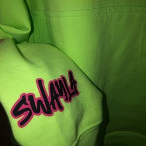 sway la hoodie